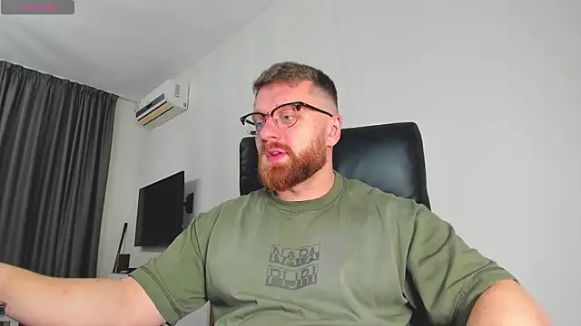 Snapshot of Findom_guy chatting on 17, 3, 2026 Findom guy online show from 17, 3, 2026