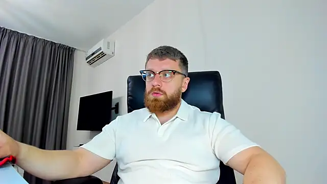 Snapshot of Findom_guy chatting on 10, 4, 2026 Findom guy online show from 10, 4, 2026