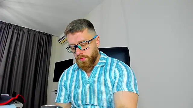 Snapshot of Findom_guy chatting on 13, 4, 2026 Findom guy online show from 13, 4, 2026