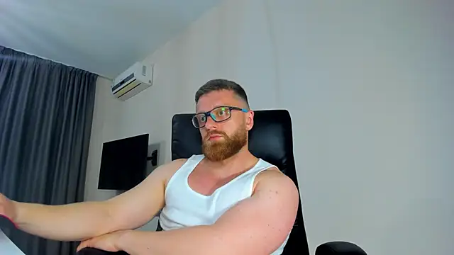 Snapshot of Findom_guy chatting on 28, 4, 2026 Findom guy online show from 28, 4, 2026