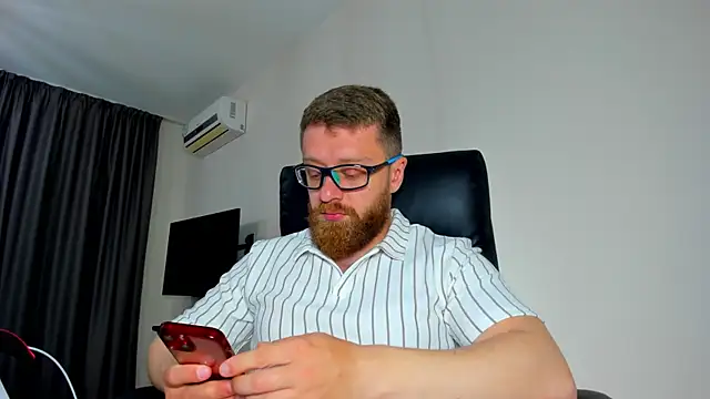 Snapshot of Findom_guy chatting on 10, 5, 2026 Findom guy online show from 10, 5, 2026