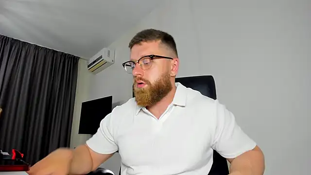 Snapshot of Findom_guy chatting on 22, 5, 2026 Findom guy online show from 22, 5, 2026