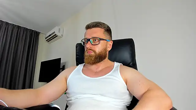 Snapshot of Findom_guy chatting on 28, 5, 2026 Findom guy online show from 28, 5, 2026