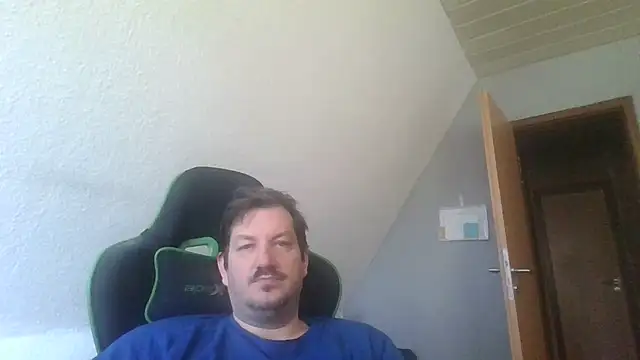 Golffahrer1982 online show from 19, 10, 2025