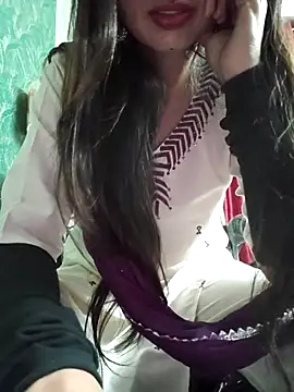 Snapshot of Noor_Darliing chatting on 3, 10, 2025 Noor Darliing online show from 3, 10, 2025