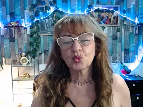 KarimaSarabe online show from 4, 3, 2025