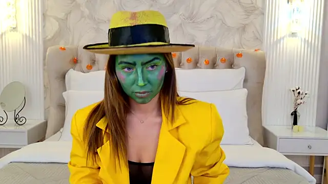 Snapshot of LilyRaisa chatting on 31, 10, 2025 LilyRaisa online show from 31, 10, 2025