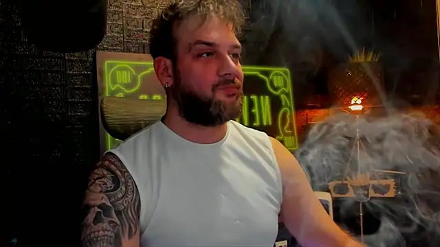 LexXHardy online show from 1, 2, 2025