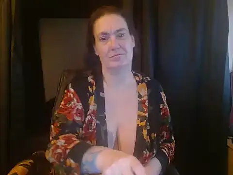 Snapshot of SimoneMoore chatting on 23, 2, 2025 SimoneMoore online show from 23, 2, 2025