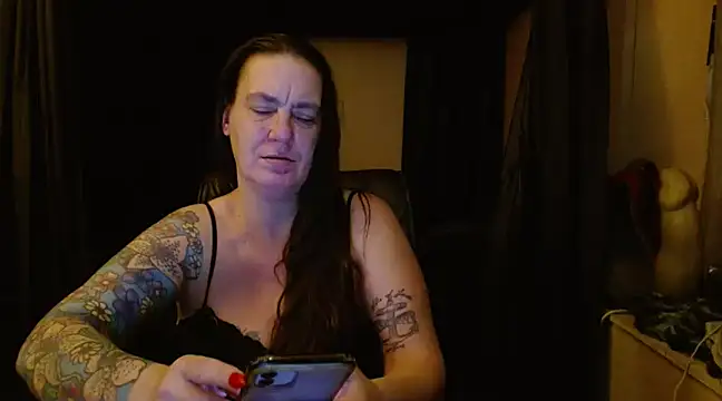 Snapshot of SimoneMoore chatting on 13, 3, 2025 SimoneMoore online show from 13, 3, 2025