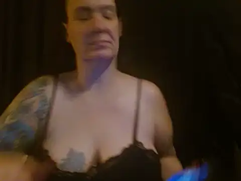 Snapshot of SimoneMoore chatting on 2, 11, 2025 SimoneMoore online show from 2, 11, 2025