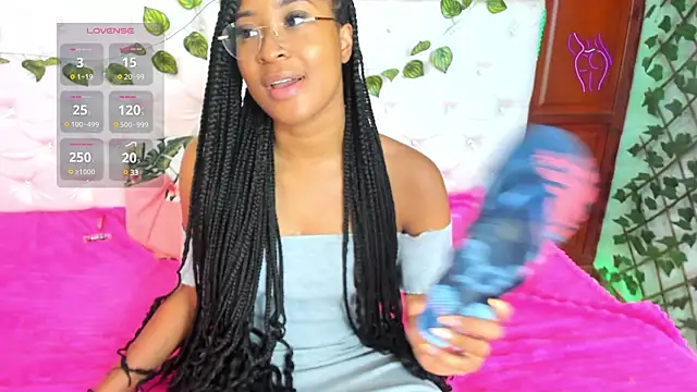 Snapshot of Andrea_Williams24 chatting on 28, 1, 2025 Andrea Williams24 online show from 28, 1, 2025