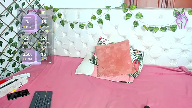 Snapshot of Andrea_Williams24 chatting on 15, 11, 2025 Andrea Williams24 online show from 15, 11, 2025