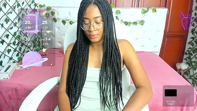 Snapshot of Andrea_Williams24 chatting on 25, 11, 2025 Andrea Williams24 online show from 25, 11, 2025