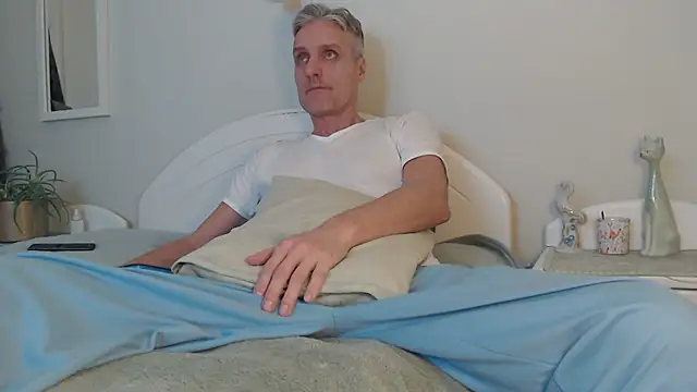 Snapshot of StrongBill chatting on 19, 1, 2025 StrongBill online show from 19, 1, 2025