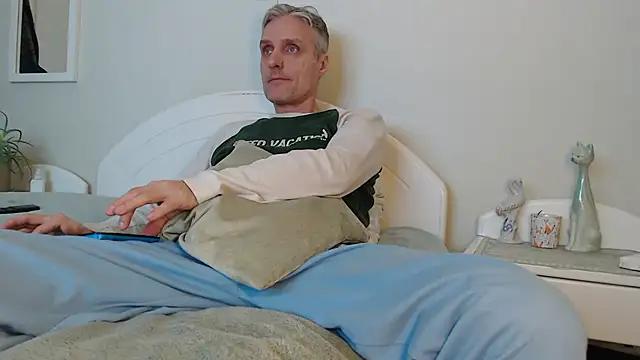 Snapshot of StrongBill chatting on 26, 1, 2025 StrongBill online show from 26, 1, 2025