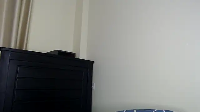 NIKKIE LOVE online show from 31, 3, 2026