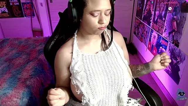 Snapshot of Emmachan19 chatting on 29, 12, 2024 Emmachan19 online show from 29, 12, 2024