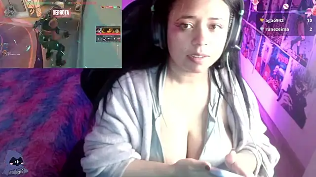 Snapshot of Emmachan19 chatting on 4, 3, 2025 Emmachan19 online show from 4, 3, 2025