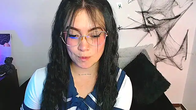 Snapshot of Isa_Maiden1 chatting on 24, 10, 2025 Isa Maiden1 online show from 24, 10, 2025