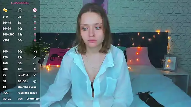 Snapshot of Linda_Bryant chatting on 1, 2, 2025 Linda Bryant online show from 1, 2, 2025