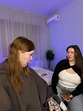 Snapshot of _Chlo__e chatting on 28, 9, 2025 Chlo e online show from 28, 9, 2025