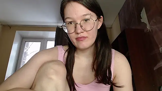 Snapshot of MiriamOr chatting on 6, 2, 2025 MiriamOr online show from 6, 2, 2025