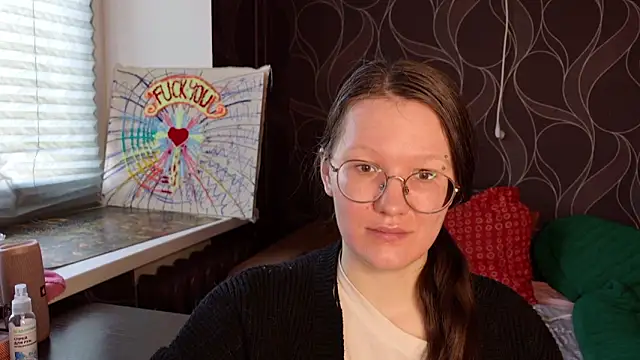 Snapshot of MiriamOr chatting on 7, 10, 2025 MiriamOr online show from 7, 10, 2025