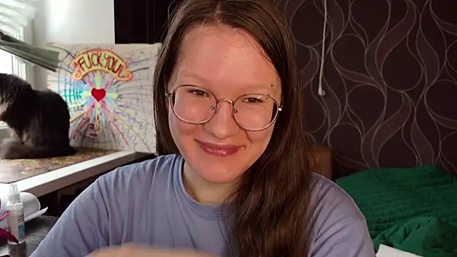 Snapshot of MiriamOr chatting on 10, 10, 2025 MiriamOr online show from 10, 10, 2025