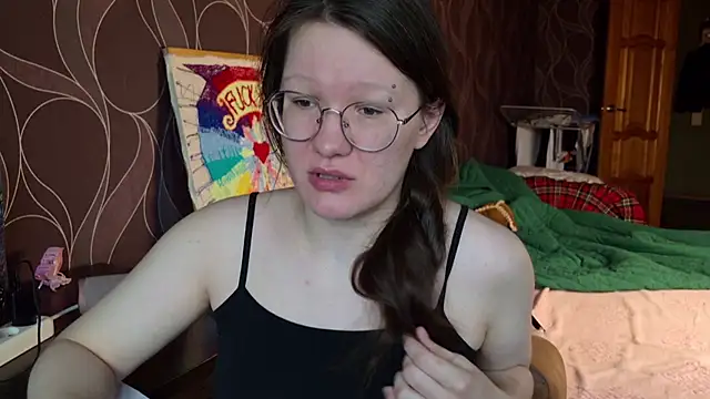 Snapshot of MiriamOr chatting on 7, 11, 2025 MiriamOr online show from 7, 11, 2025