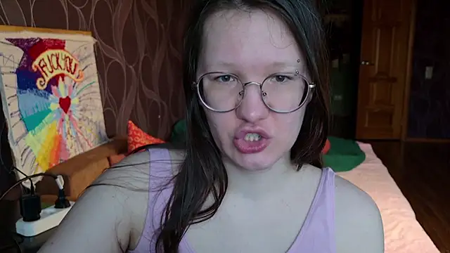 Snapshot of MiriamOr chatting on 10, 11, 2025 MiriamOr online show from 10, 11, 2025