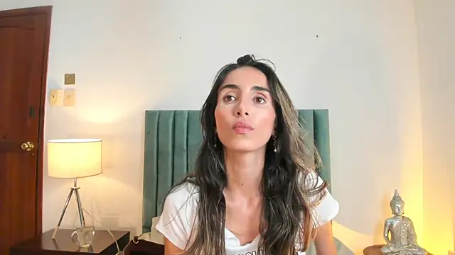 Snapshot of Nina_Cavaali chatting on 11, 12, 2024 Nina Cavaali online show from 11, 12, 2024