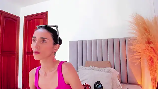 Snapshot of Nina_Cavaali chatting on 21, 1, 2025 Nina Cavaali online show from 21, 1, 2025