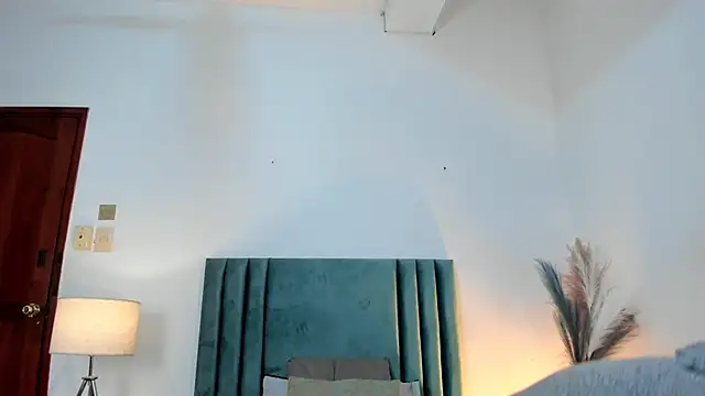 Snapshot of Nina_Cavaali chatting on 7, 2, 2025 Nina Cavaali online show from 7, 2, 2025