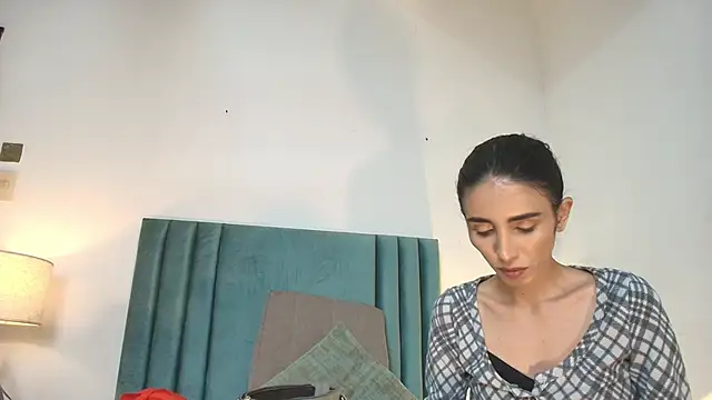 Snapshot of Nina_Cavaali chatting on 18, 9, 2025 Nina Cavaali online show from 18, 9, 2025