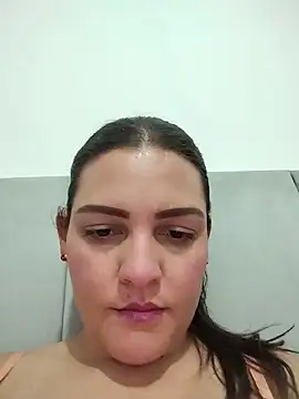 Mia Hampton online show from 13, 6, 2026