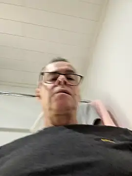 DarrenSullivanSlut online show from 2, 12, 2024