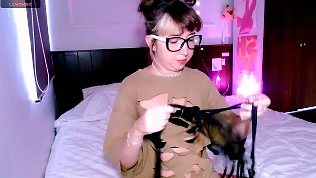 Snapshot of Cosmo_Riri chatting on 28, 9, 2025 Cosmo Riri online show from 28, 9, 2025