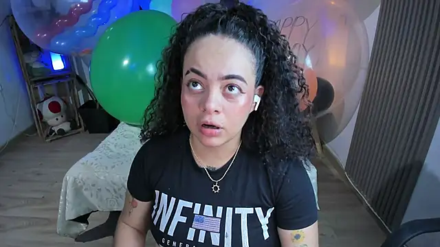 Cuttiealice online show from 23, 1, 2025