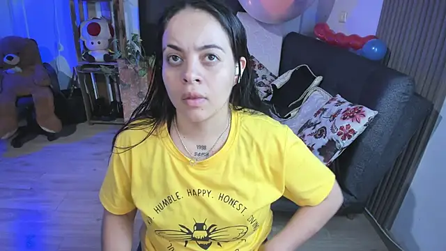 Cuttiealice online show from 7, 2, 2025