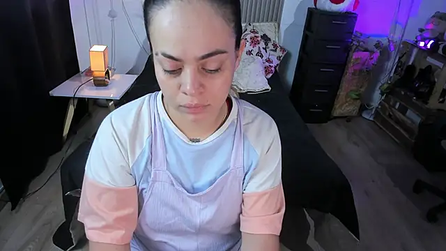 Cuttiealice online show from 1, 3, 2025