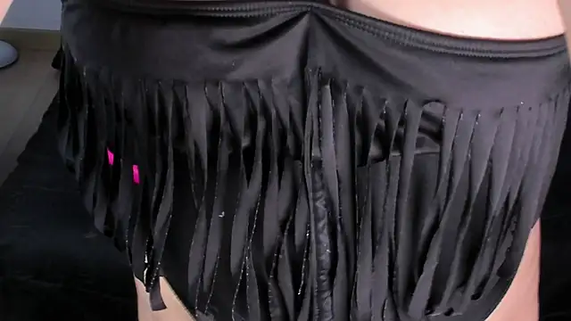 Cuttiealice online show from 11, 3, 2025