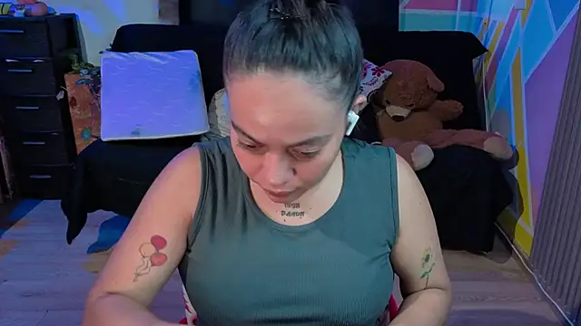 Cuttiealice online show from 11, 9, 2025