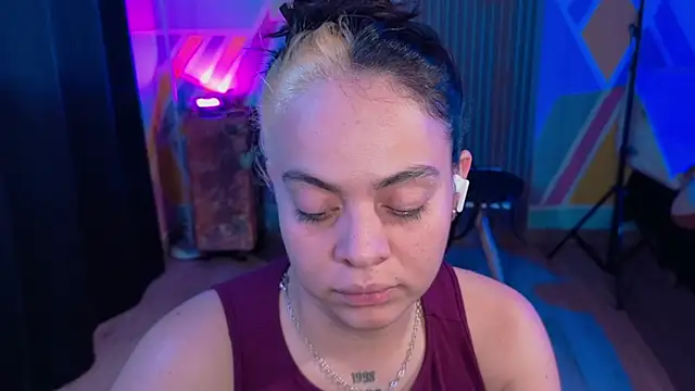 Cuttiealice online show from 24, 10, 2025