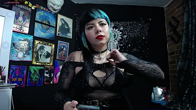 Yourmadame P online show from 13, 3, 2025