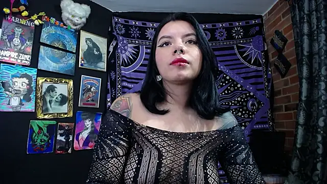 Yourmadame P online show from 7, 3, 2026