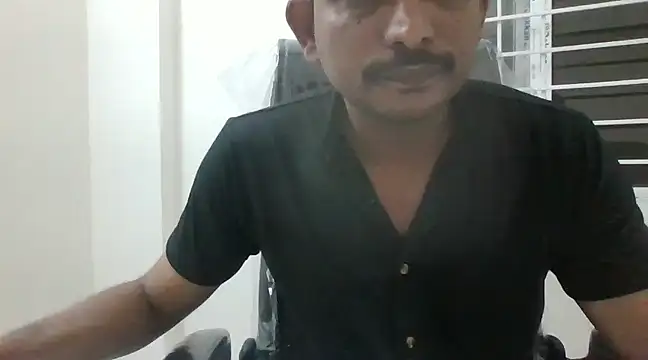 Snapshot of hydhunk29 chatting on 7, 12, 2024 hydhunk29 online show from 7, 12, 2024
