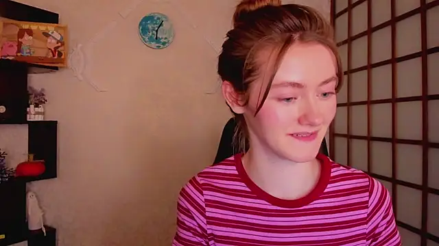 Snapshot of KateCuddle chatting on 13, 12, 2024 KateCuddle online show from 13, 12, 2024