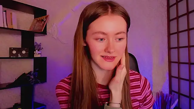 Snapshot of KateCuddle chatting on 15, 1, 2025 KateCuddle online show from 15, 1, 2025