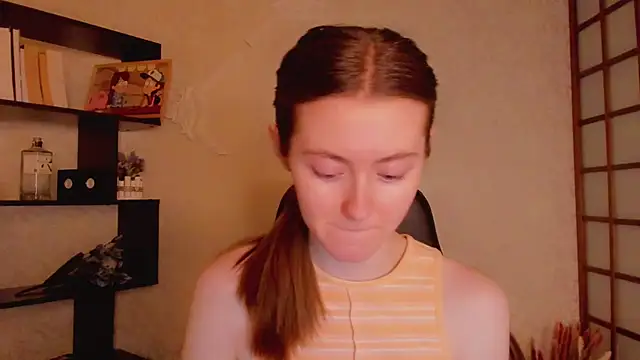 Snapshot of KateCuddle chatting on 5, 2, 2025 KateCuddle online show from 5, 2, 2025